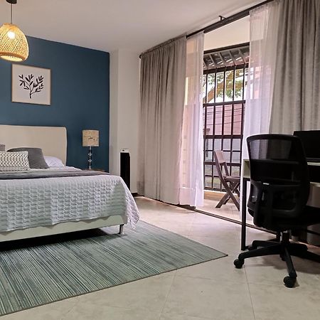 Acogedor Apartaestudio Ubicado En Laureles Lägenhet Medellín Exteriör bild