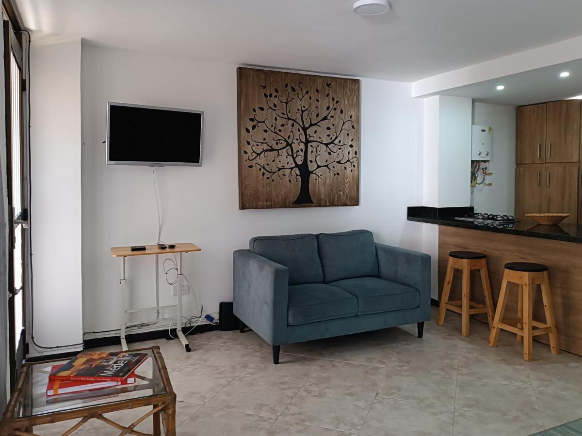 Acogedor Apartaestudio Ubicado En Laureles Lägenhet Medellín Exteriör bild