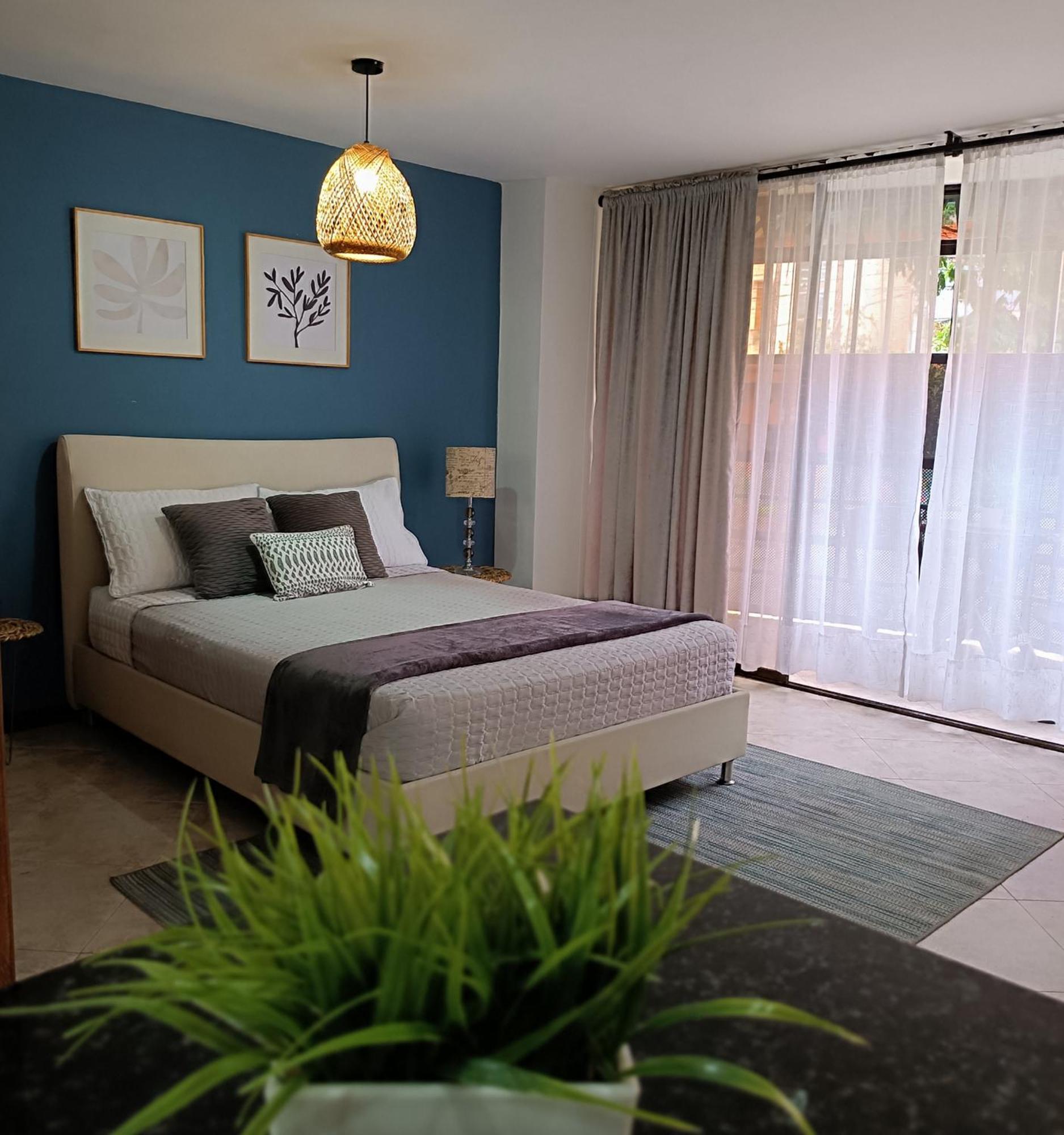 Acogedor Apartaestudio Ubicado En Laureles Lägenhet Medellín Exteriör bild