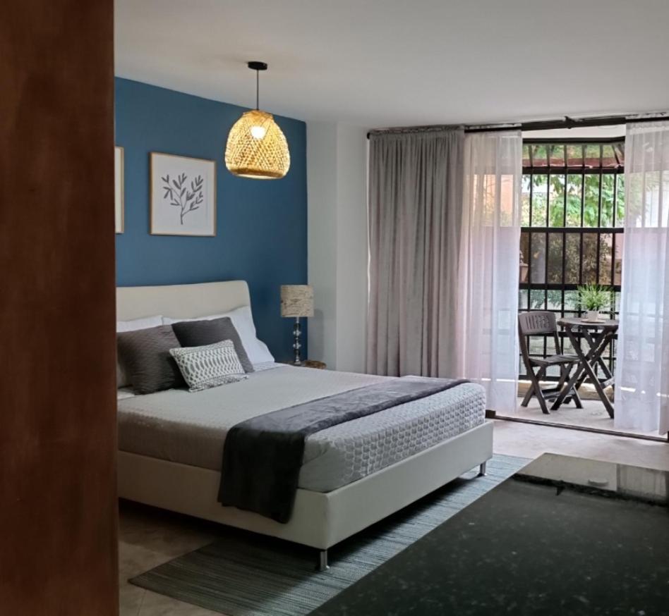 Acogedor Apartaestudio Ubicado En Laureles Lägenhet Medellín Exteriör bild